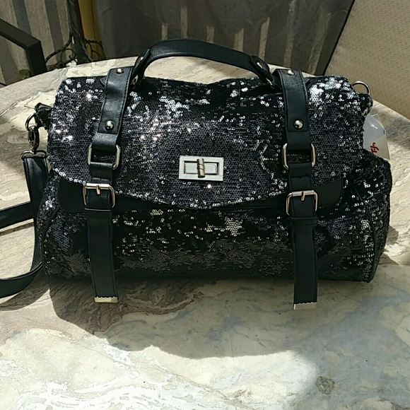 Steve Madden Handbags - Steve Madden Handbag NWOT