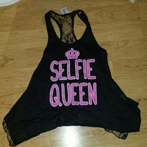 Black selfie queen shirt