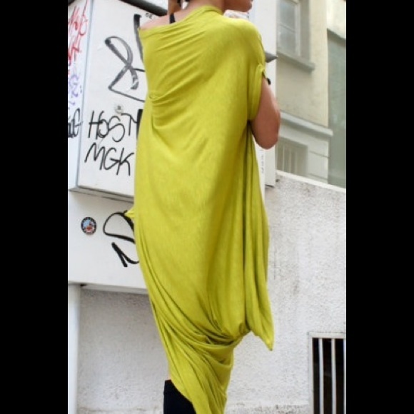 Asymmetrical loose dress or top - Picture 3 of 4