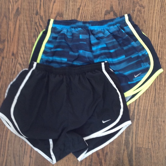 🌀NOT FOR SALE🌀 Bundle Nike Pro Running Shorts - Picture 1 of 3