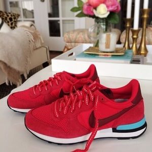J. Crew Nike internationalist wmns.