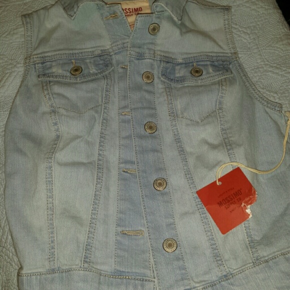 Fashionable denim vest