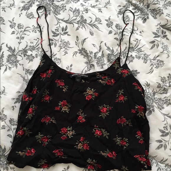 Gorgeous Brandy Melville floral tank