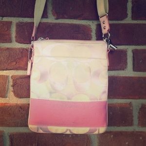 ‼️RELISTING‼️Pink coach satchel