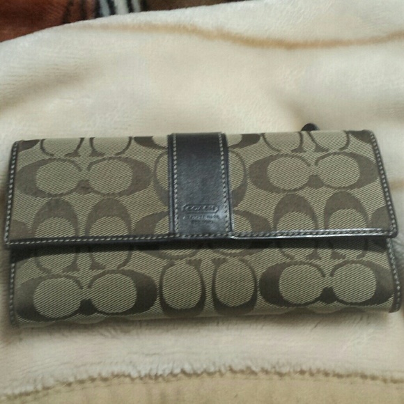 Coach Handbags - Coach wallet
