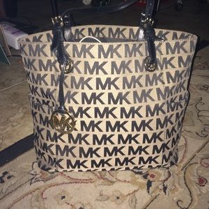 MICHAEL KORS