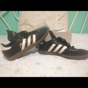 ADIDAS Samba Sneakers