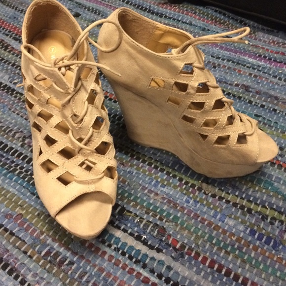 Platform wedges