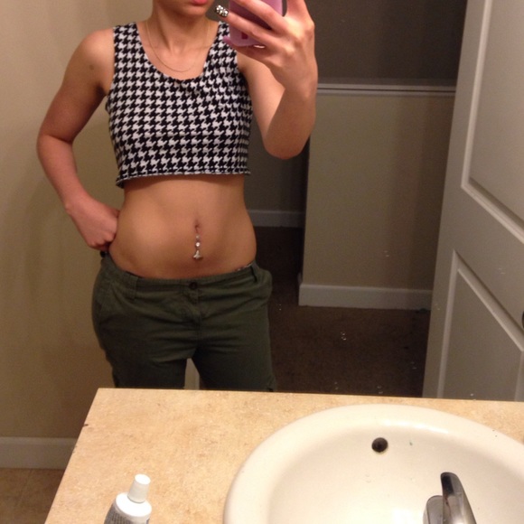 2 crop tops !