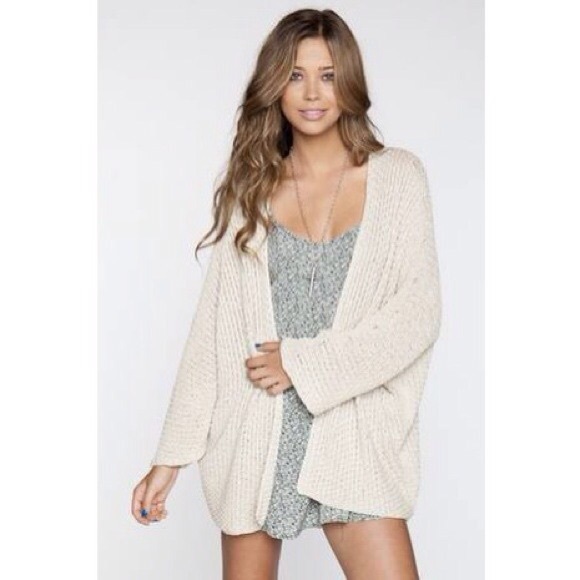 💥SOLD💥Brandy Melville NAVY Caroline cardigan