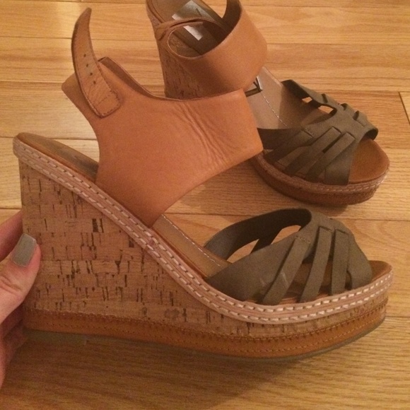Dolce vita wedges