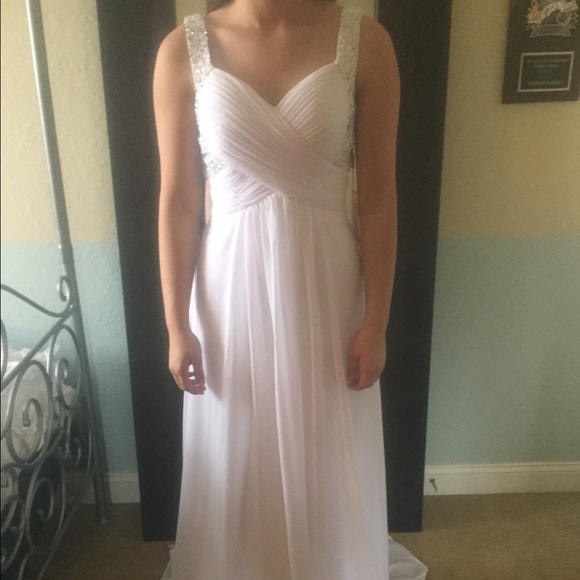 ‼️PRiCE DROP‼️ White Wedding/Prom Dress - Picture 3 of 4