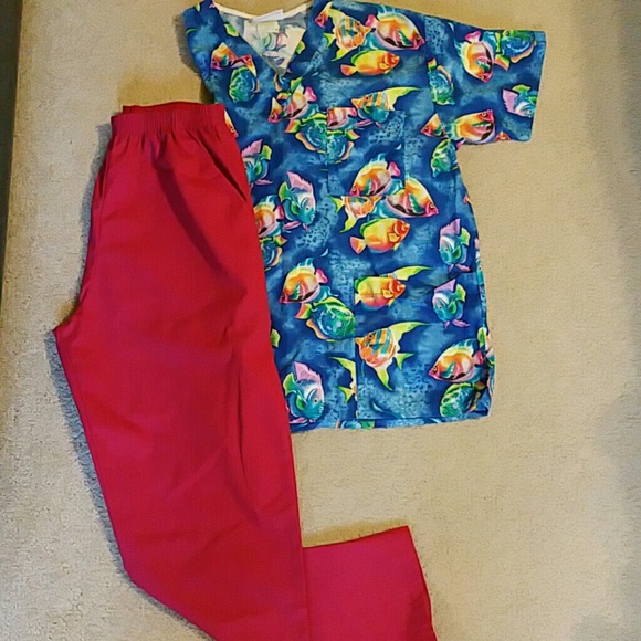 Fish scrub top uniform with pink pants