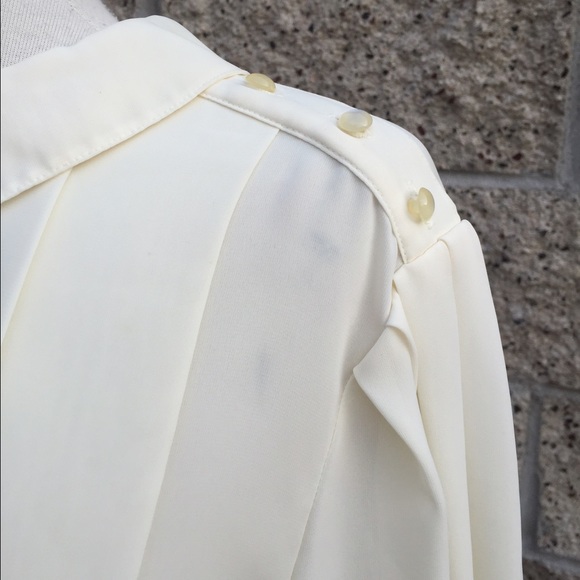 Vintage Cream Pleated Blouse - Picture 3 of 4
