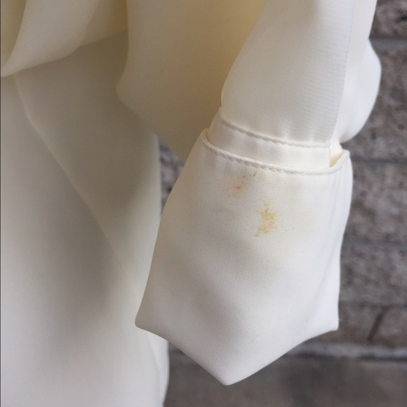 Vintage Cream Pleated Blouse - Picture 4 of 4