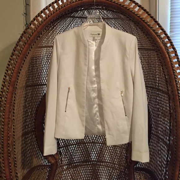 🎶70's inspo blazer with zippers🎶