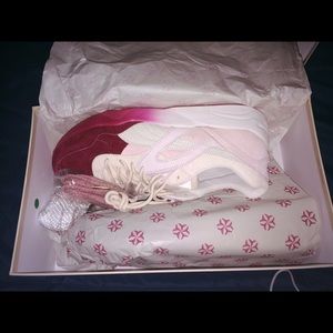 Ronnie Fieg x Puma Sakura LOW. SZ 10.5.