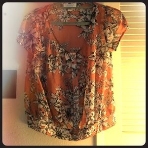 Floral-print shirt