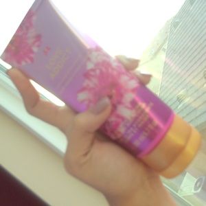 Victorias Secret Lotion Love Addict