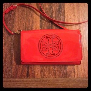 Small cross body Tory purse