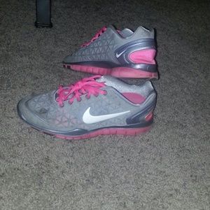 Nike grey/pink