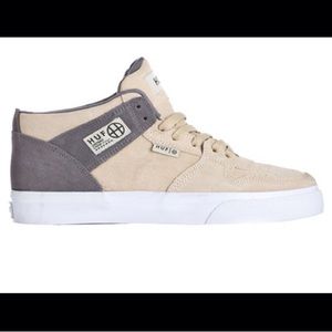 HUF MENS SIZE 7