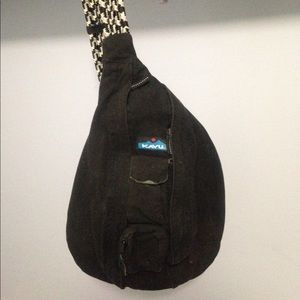 Kavu rope sling bag in black