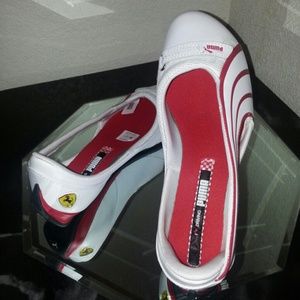 AUTHENTIC PUMA FLAT SHOES
