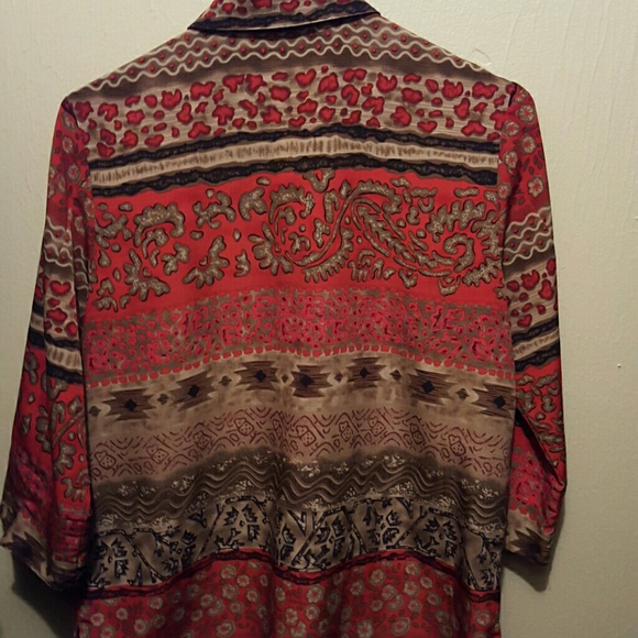 Button down - Picture 3 of 3