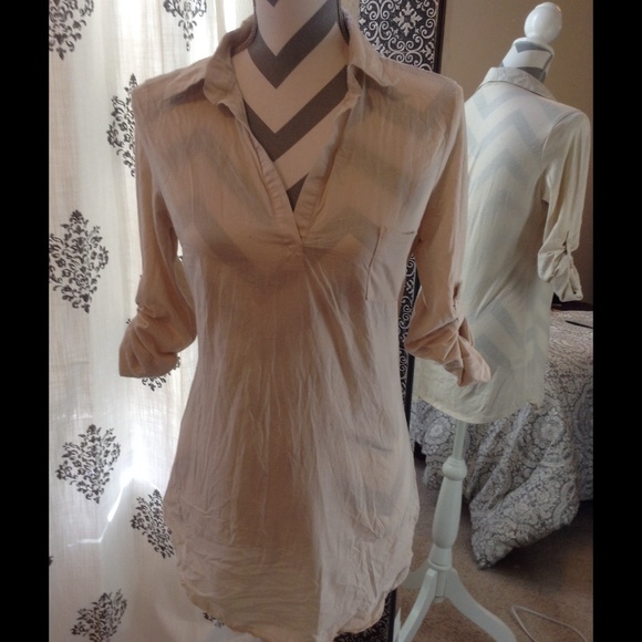 Long sleeve collar shirt with roll up sleeves