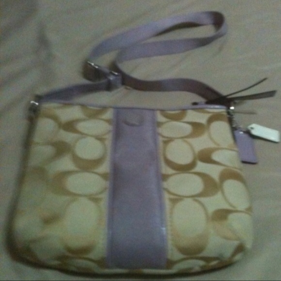 Coach Khaki Crossbody Swingpack Bag - Picture 4 of 4