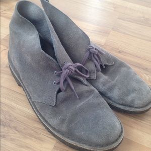 Men's 9.5 Suede Clarks
