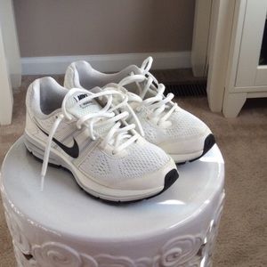 Nike Air Pegasus Running Shoes