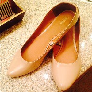 New Nude Flats