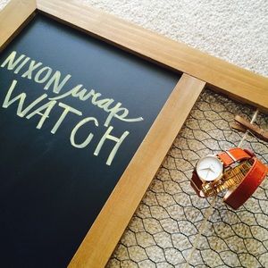 🎉HP 6/22🎉Nixon Gold & Silver Leather Wrap Watch