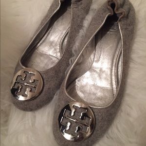 Tory burch grey flats