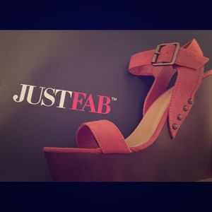 ***NEW! NEVER WORN*** JUSTFAB Coral Wedges
