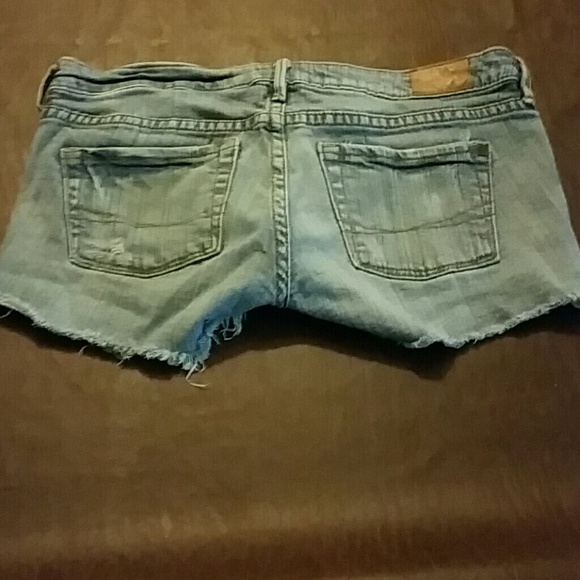 Shorts - Picture 2 of 3