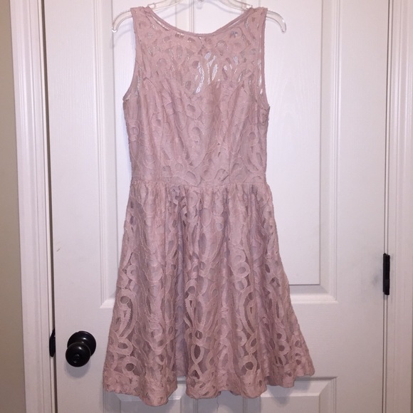 a pink dress😍