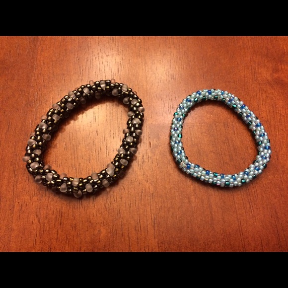 Offers 2 New Seed Bead Bracelets