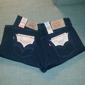 Levi's straight leg button-fly black men's jeans