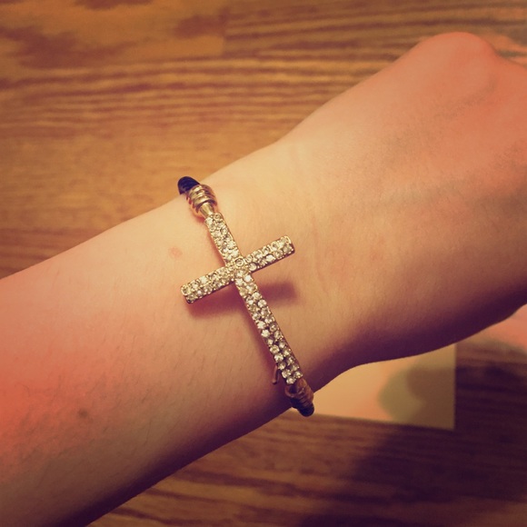Jewelry - Bling Cross Bracelet