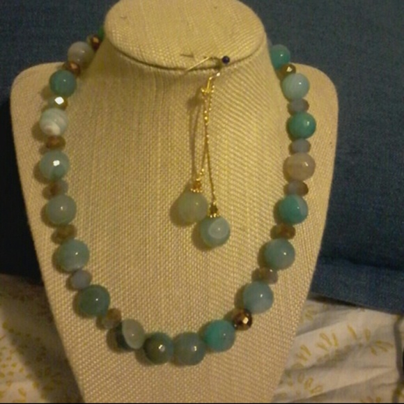 Agate necklace and earing set