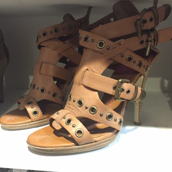 Dolce Vita camel strappy zipper high heel sandal