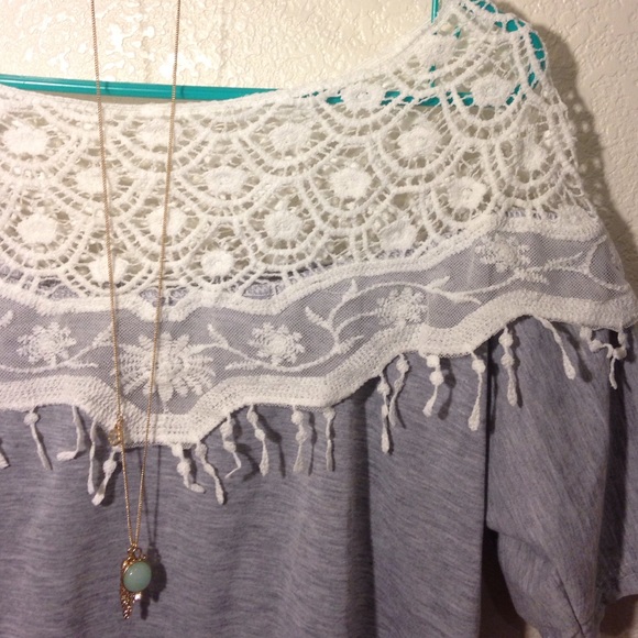 Grey shirt with white crochet top half - Picture 2 of 3