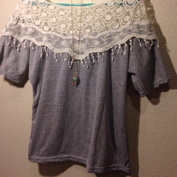 Grey shirt with white crochet top half - Picture 3 of 3