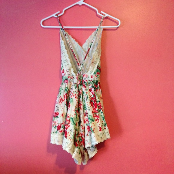 SOLD 💋 - Picture 3 of 3