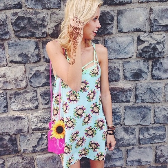 🎉7/11 hostpick🎉 LF blue sunflower dress