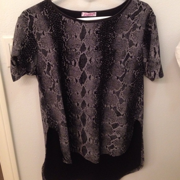 LF snakeskin top!