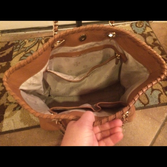 Tan Tory Burch marion chain shoulder tote - Picture 2 of 4